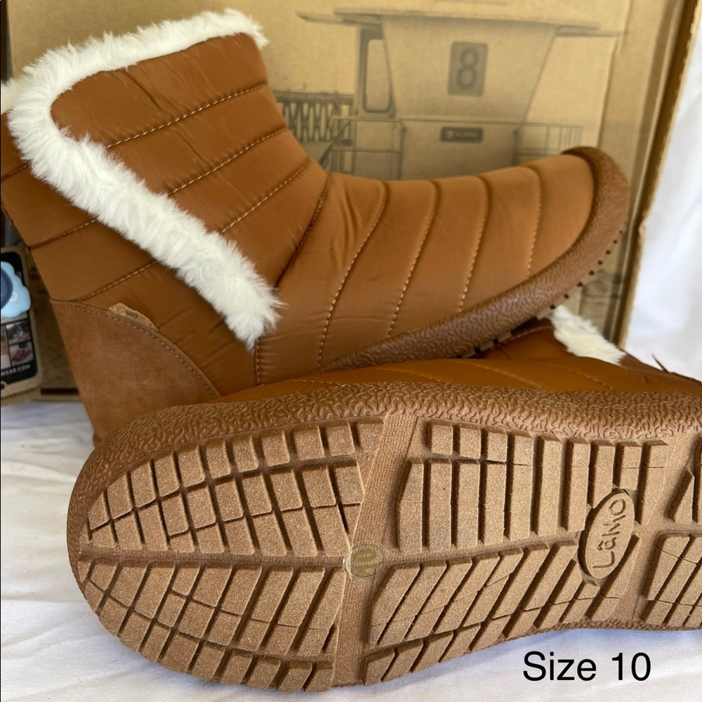 New Women’s Lamo Water Resistant Puffer Boots